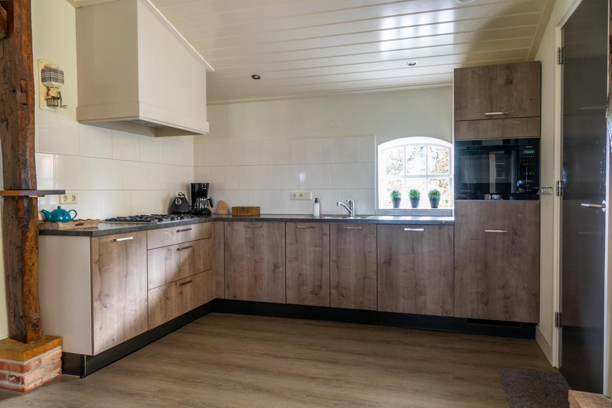 Erve Fakkert Bed & Breakfast Rossum  Eksteriør bilde